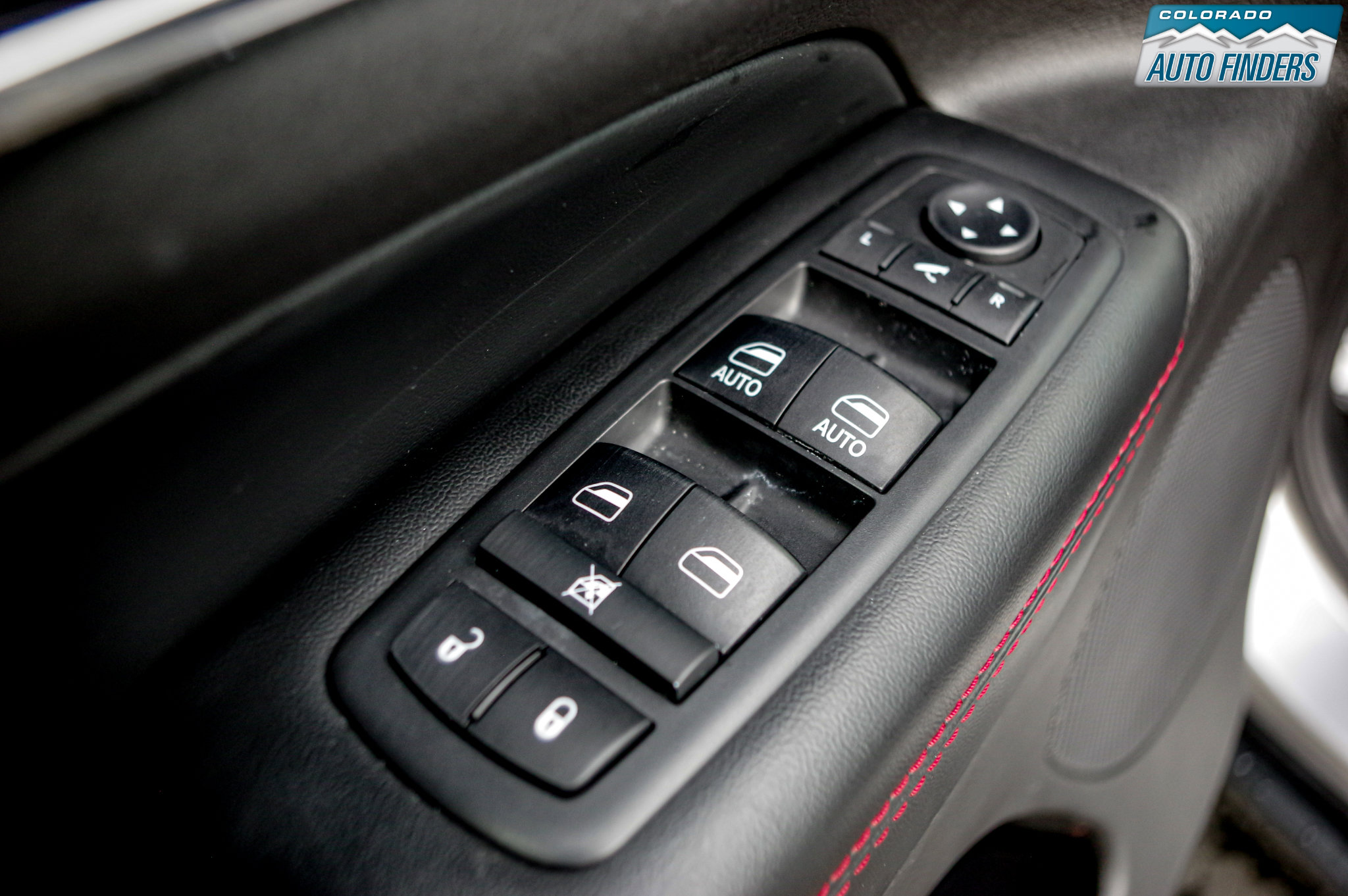 Used 2018 Jeep Grand Cherokee Trailhawk w/ Trailhawk Luxury Group image 11