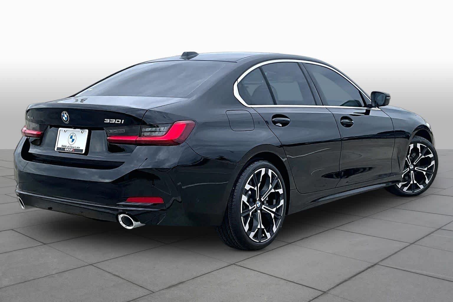 Used 2026 BMW 330i xDrive Sedan w/ Convenience Package AWD/4WD image 12