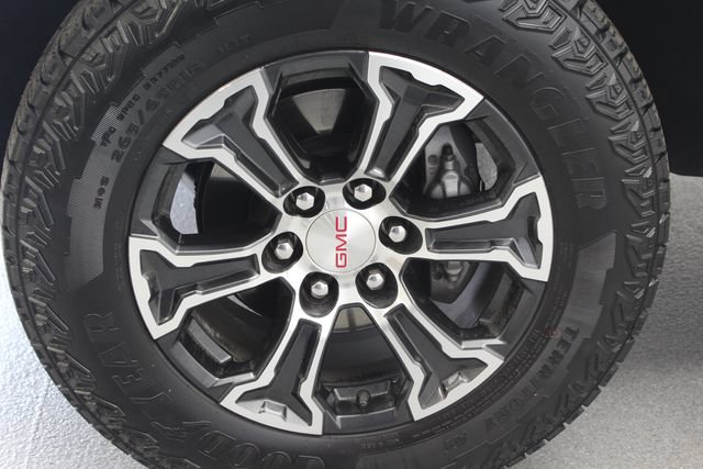 New 2025 GMC Canyon AT4 AWD/4WD image 15
