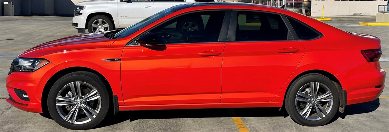 Used 2019 Volkswagen Jetta R-Line w/ R-Line Cold Weather Package FWD image 2