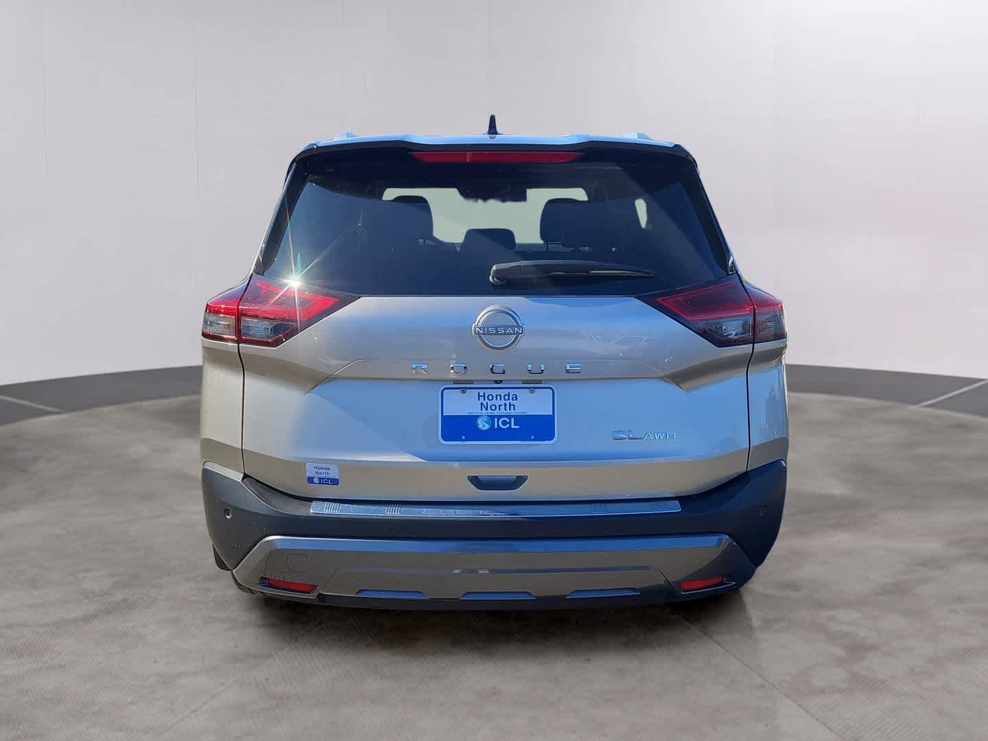 Used 2023 Nissan Rogue SL w/ SL Premium Package image 5