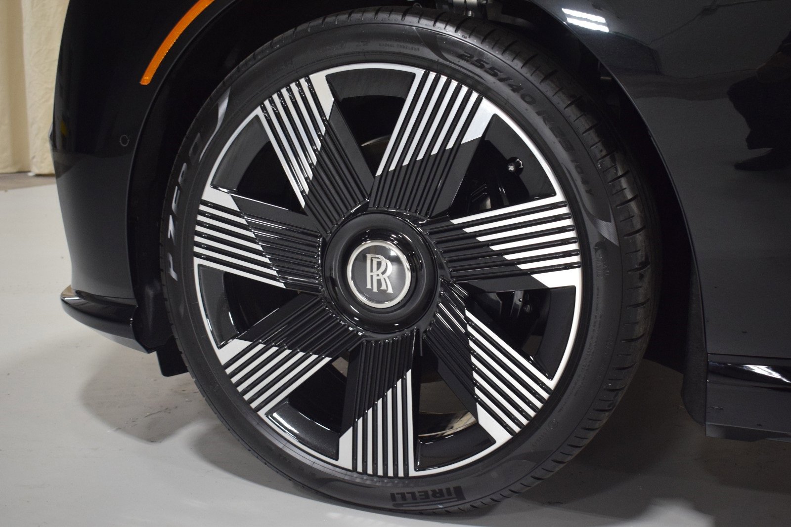 New 2024 Rolls-Royce Spectre w/ Spectre Launch Package image 16