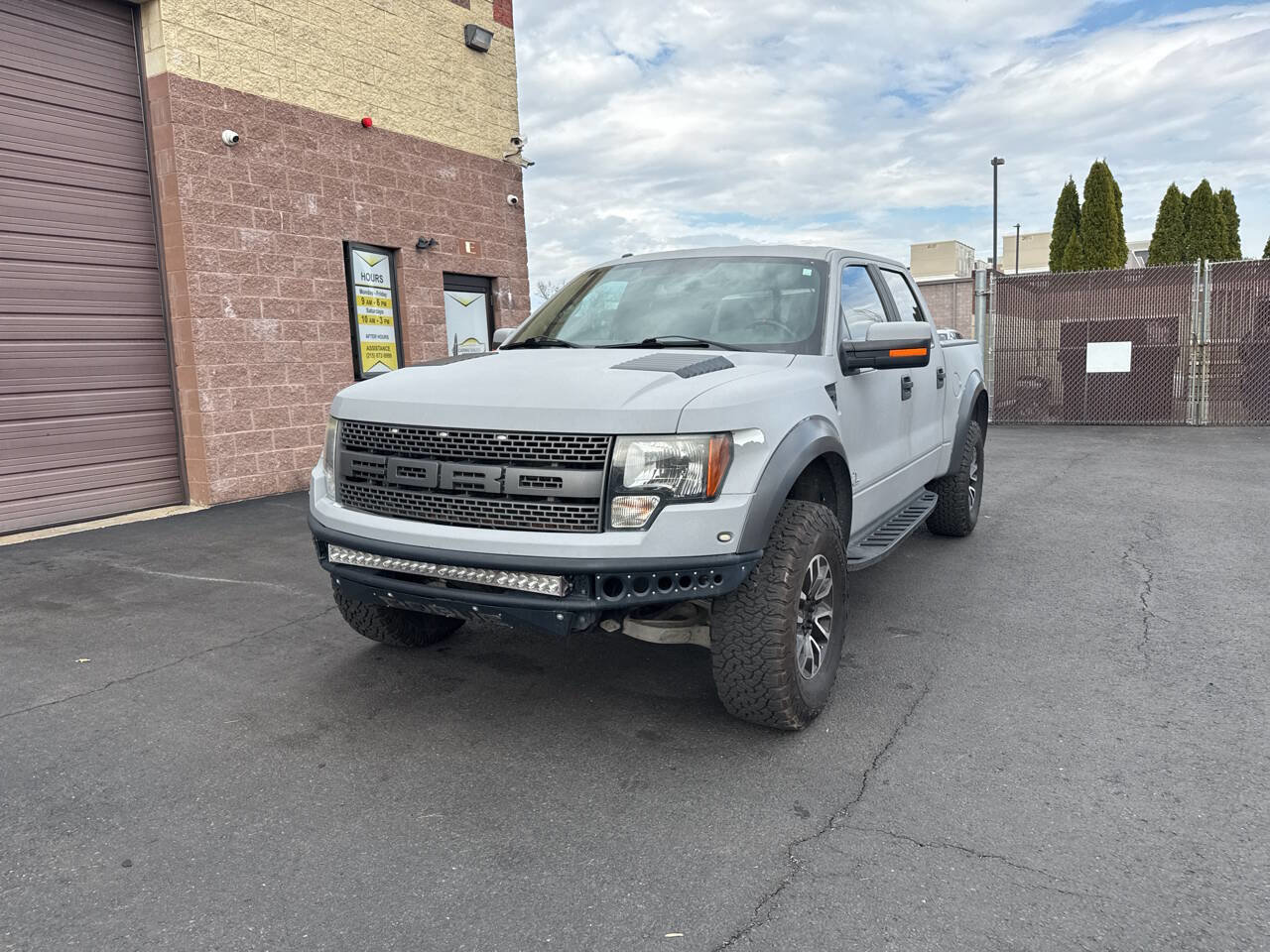 Used 2014 Ford F150 Raptor image 3