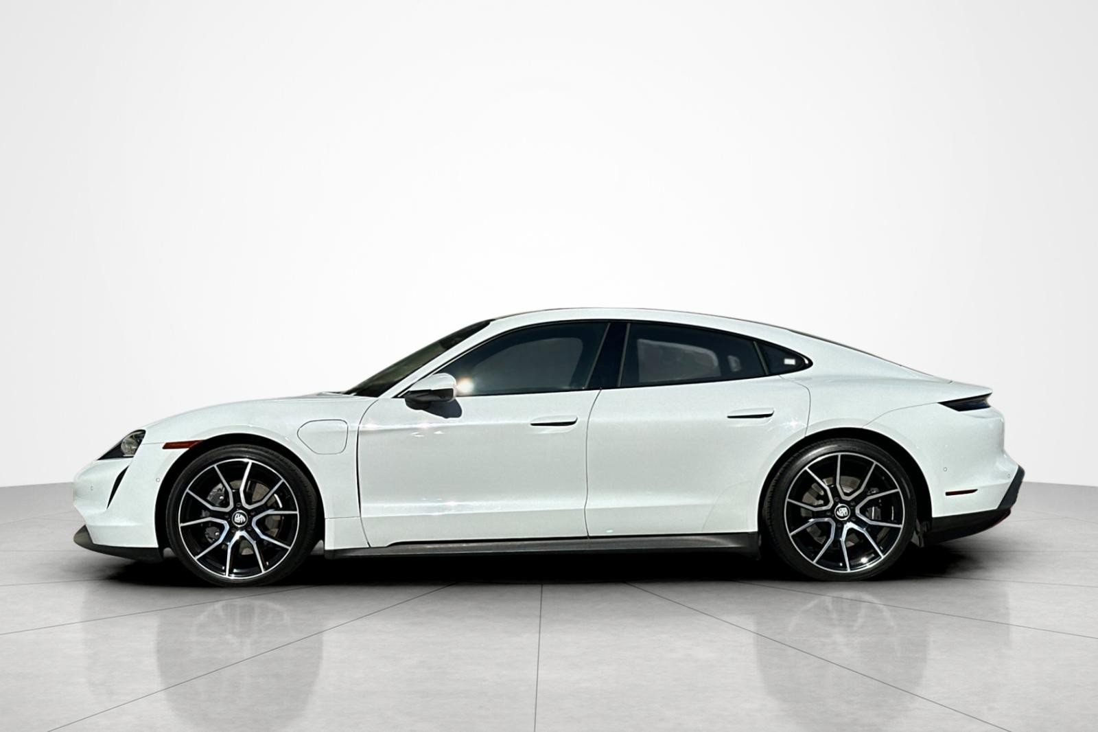 Used 2023 Porsche Taycan w/ Premium Package RWD image 2