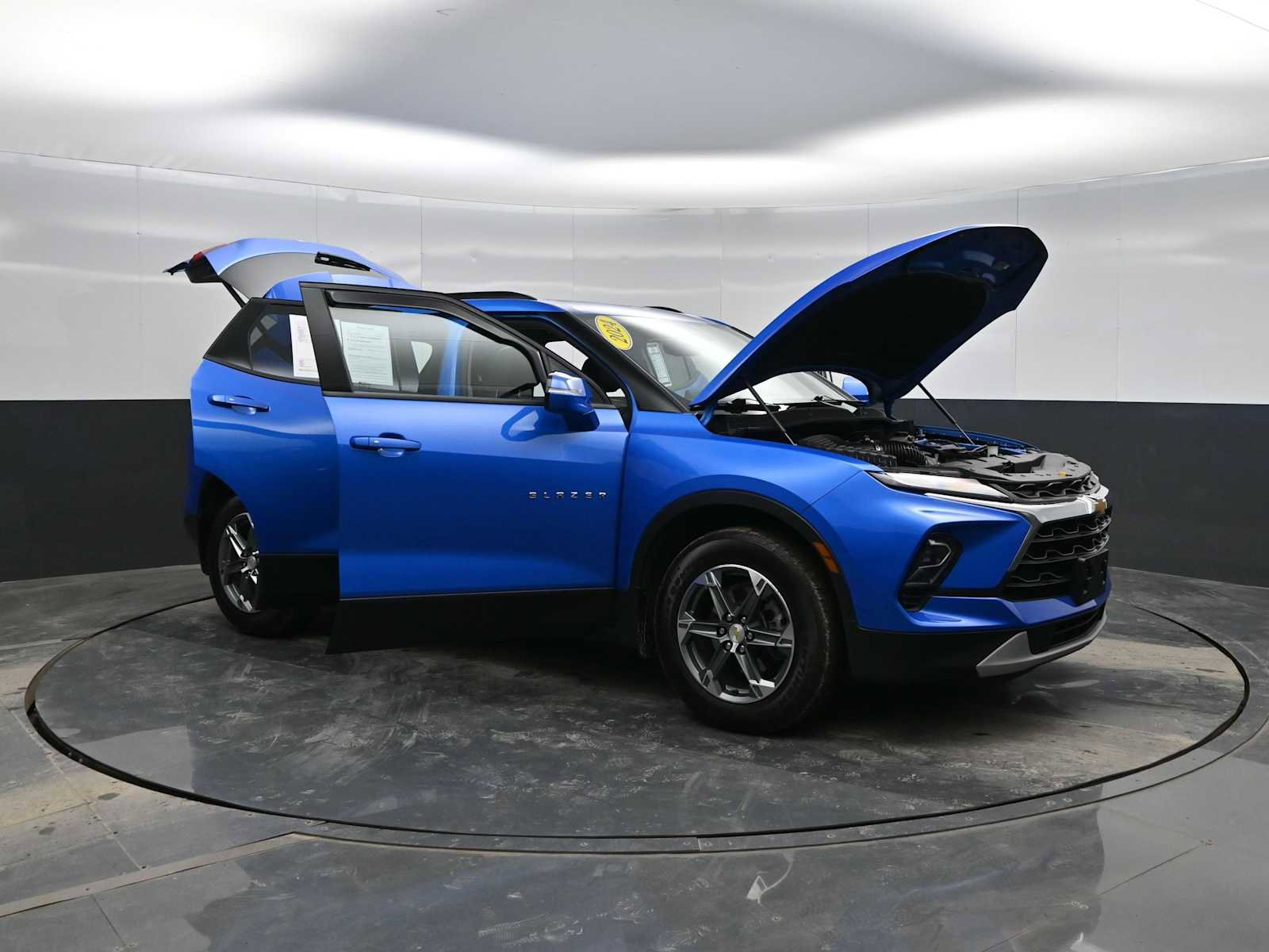 Used 2024 Chevrolet Blazer LT w/ Sound & Technology Package image 40