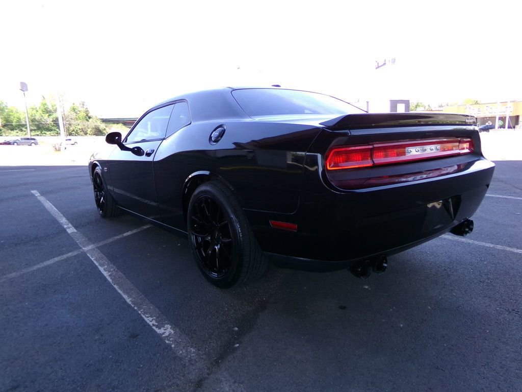 Used 2012 Dodge Challenger SRT8 w/ Premium Sound Group image 8