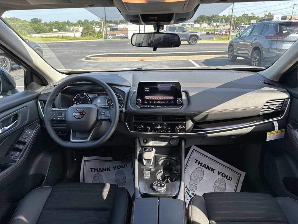 New 2026 Nissan Rogue SV AWD/4WD image 10