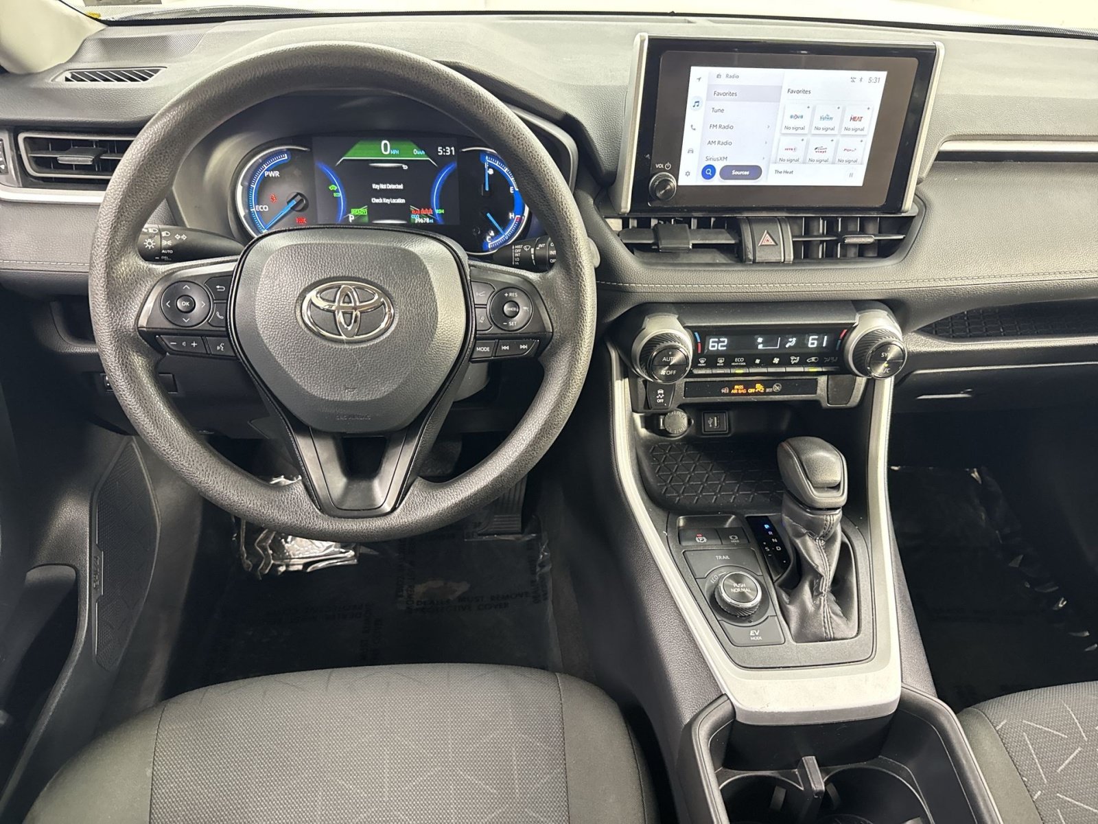 Used 2025 Toyota RAV4 XLE AWD/4WD image 35