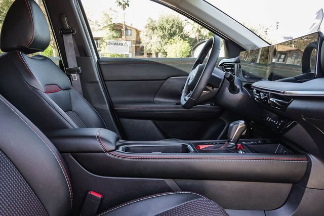 Used 2025 Nissan Kicks SR image 19