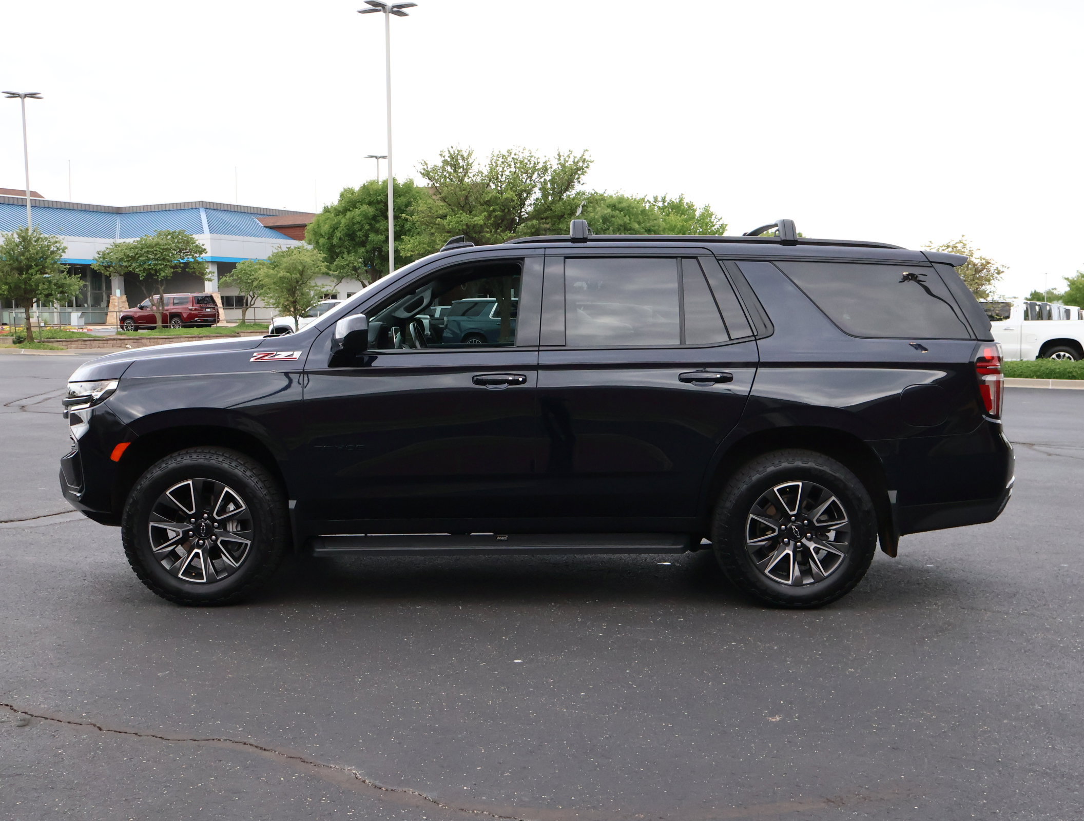 Used 2021 Chevrolet Tahoe Z71 w/ Rear Media and Nav Package AWD/4WD image 34