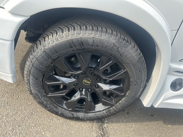 New 2026 Chevrolet Express 2500 Extended w/ Driver Convenience Package RWD image 7