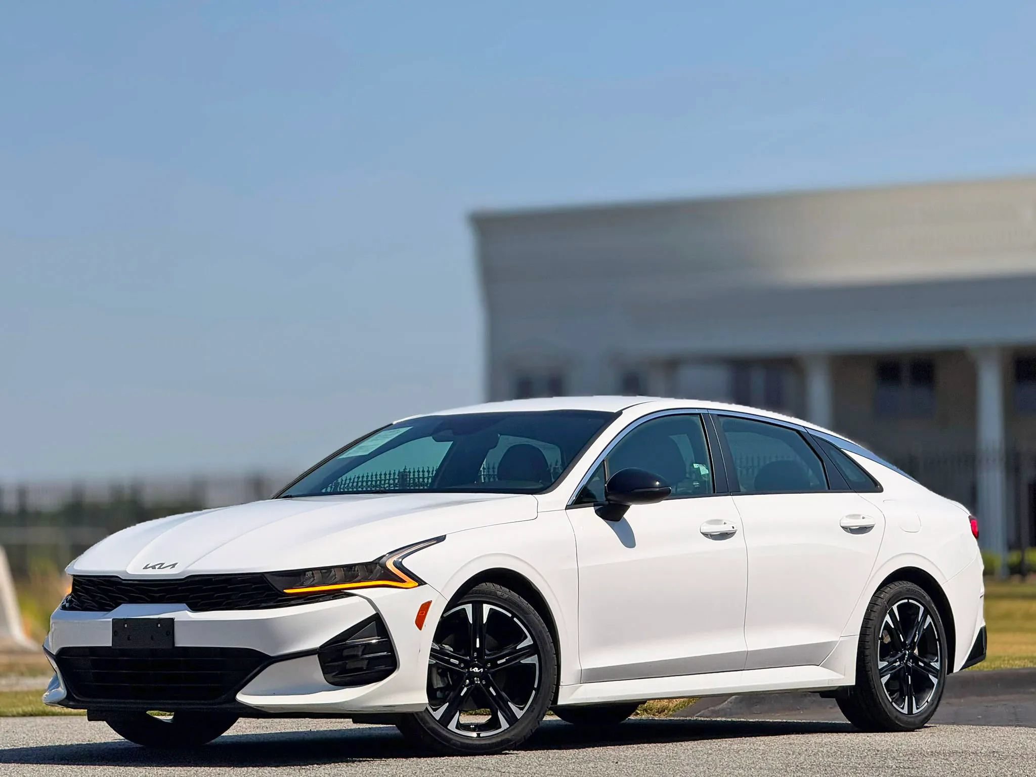Used 2022 Kia K5 GT-Line FWD image 1