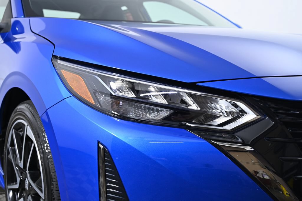 Certified 2024 Nissan Sentra SR FWD image 10