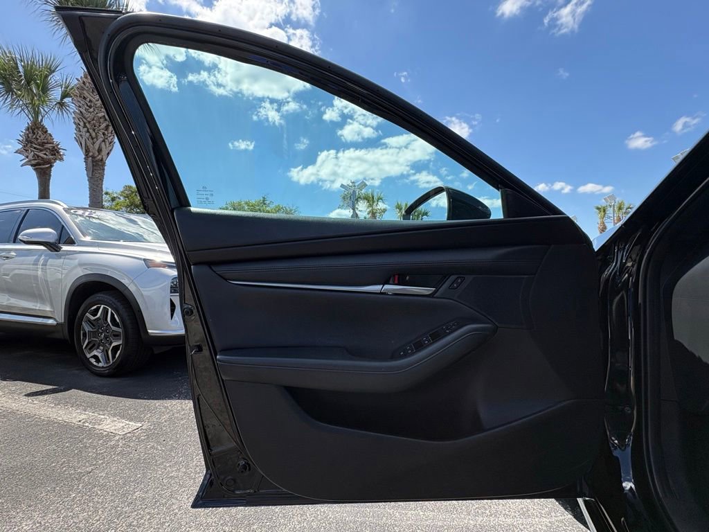 Used 2024 MAZDA MAZDA3 s FWD image 30