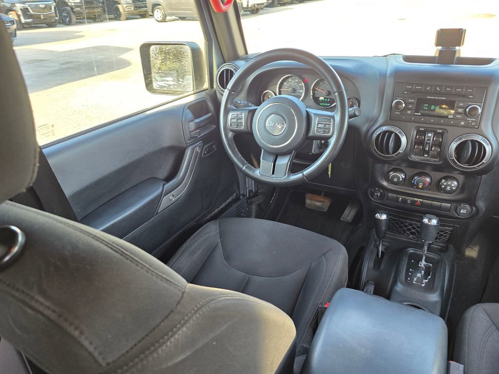 Used 2018 Jeep Wrangler Unlimited Sport S image 32
