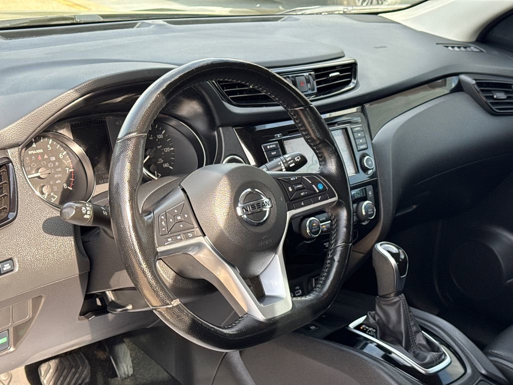 Used 2022 Nissan Rogue Sport SL image 18