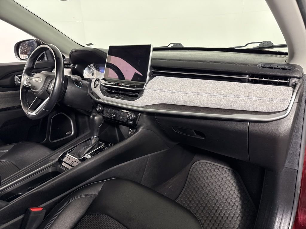 Used 2022 Jeep Compass Latitude w/ Sun and Sound Group image 24