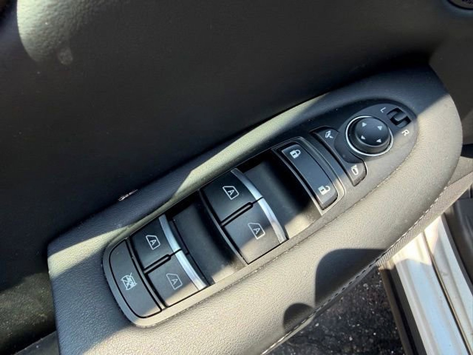 Used 2023 INFINITI QX50 Luxe w/ Cargo Package AWD/4WD image 11