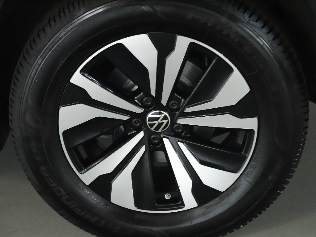 Used 2024 Volkswagen Atlas SE AWD/4WD image 40