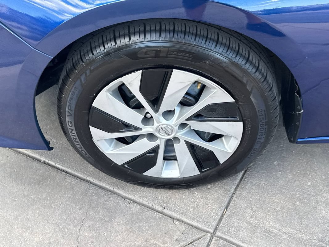 Used 2022 Nissan Altima 2.5 S FWD image 11