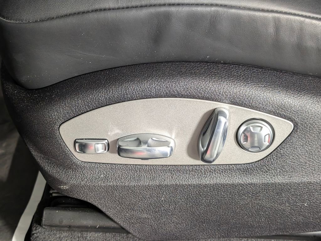 New 2026 Porsche Macan GTS image 29