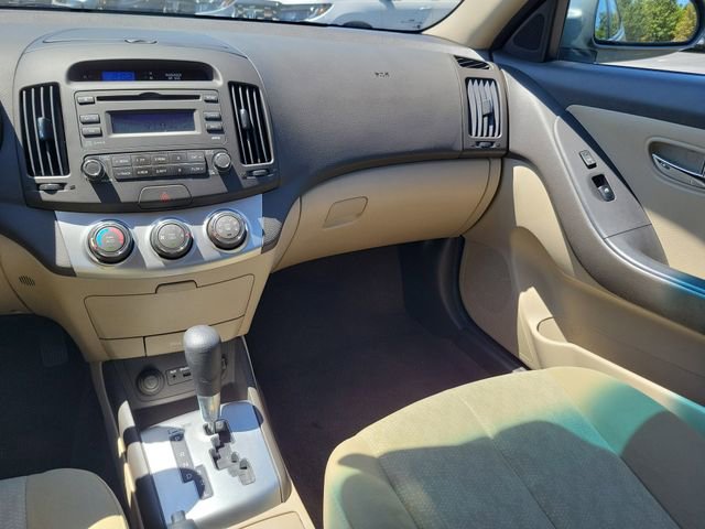 Used 2010 Hyundai Elantra GLS FWD image 10