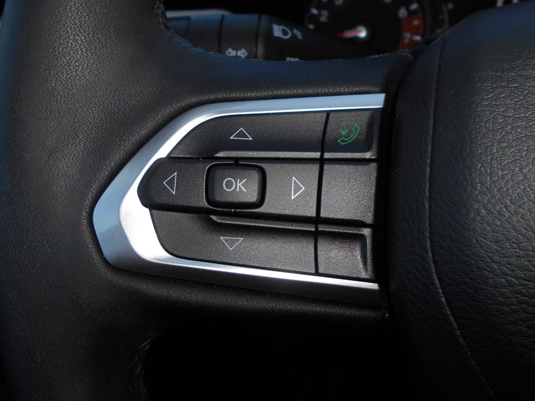 Certified 2023 Jeep Compass Limited AWD/4WD image 16
