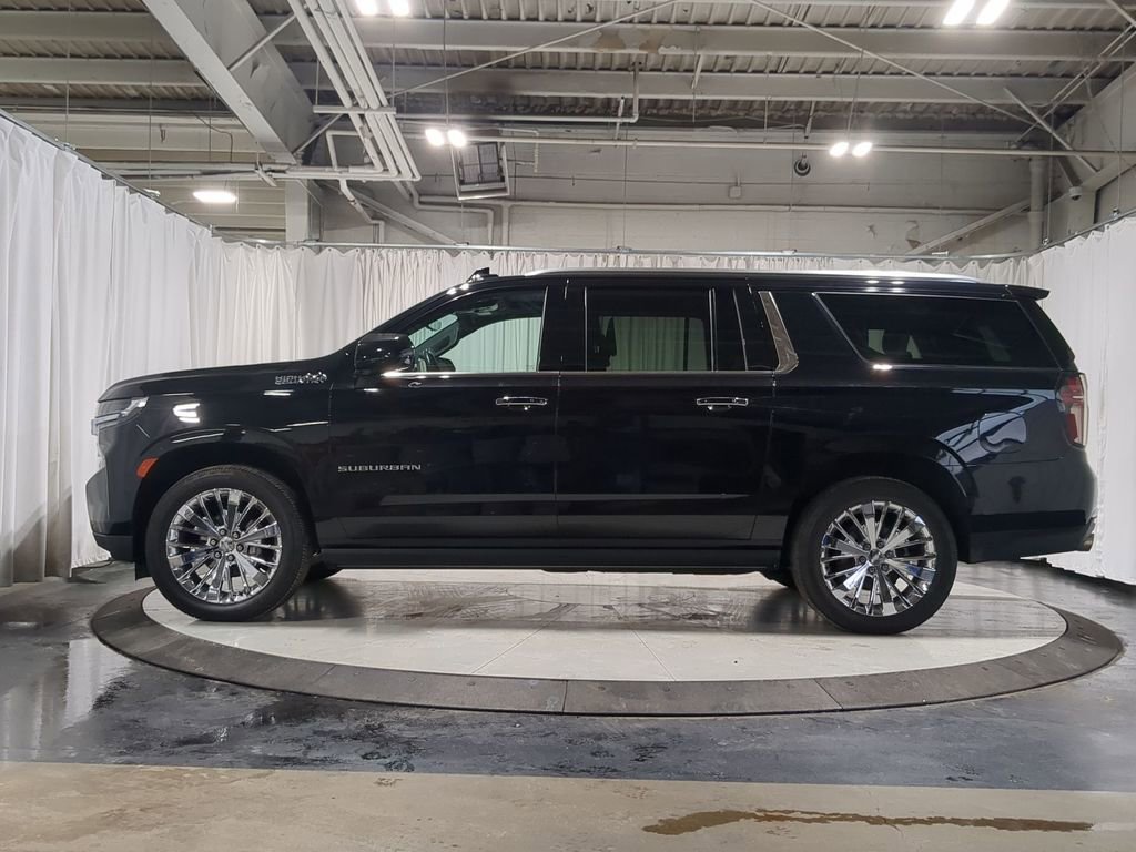 Used 2021 Chevrolet Suburban High Country w/ Premium Package image 14