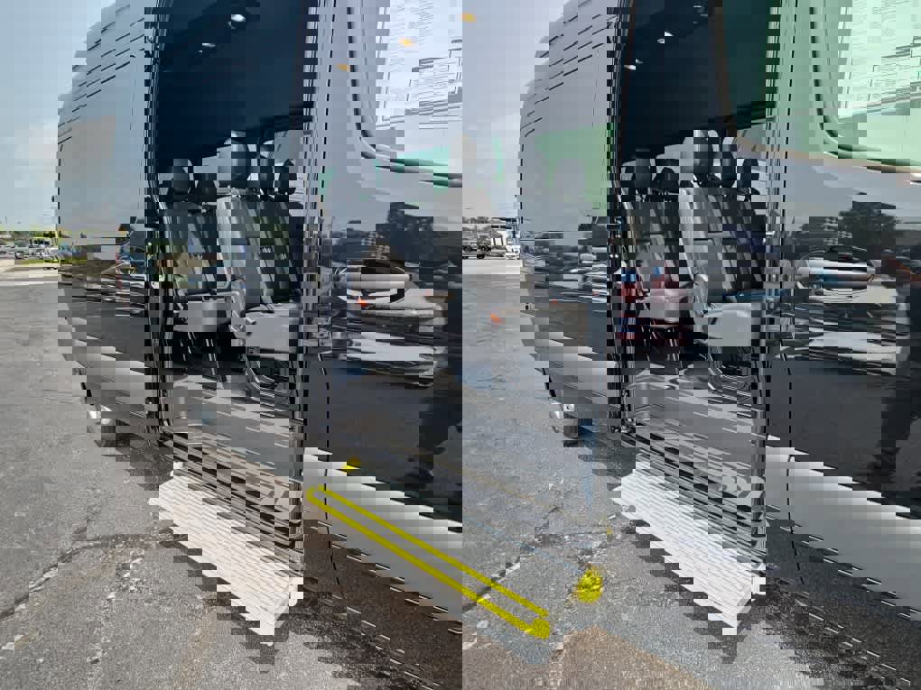 New 2025 Mercedes-Benz Sprinter 2500 image 8