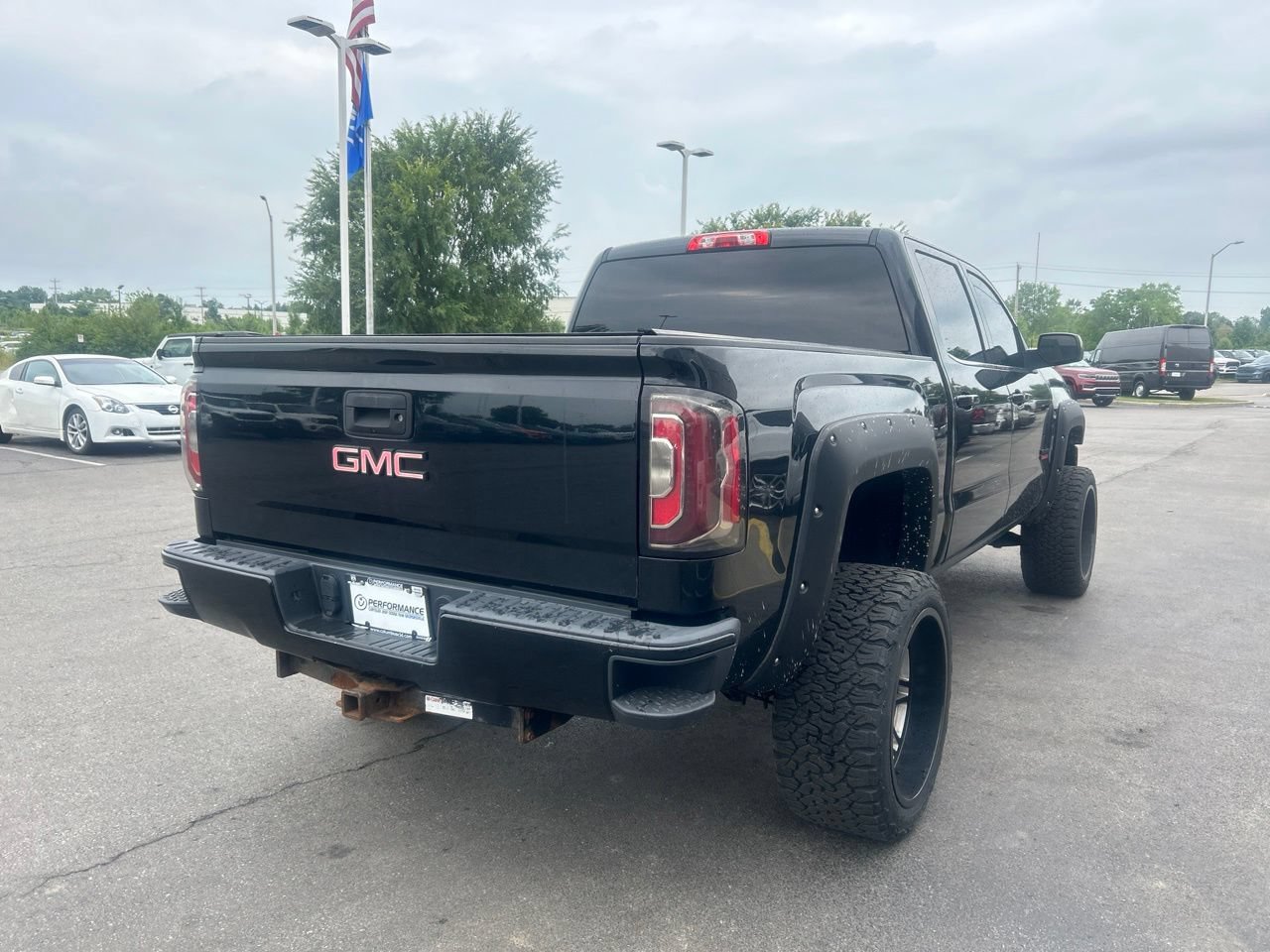Used 2018 GMC Sierra 1500 SLT w/ Texas SLT Premium Package RWD image 3