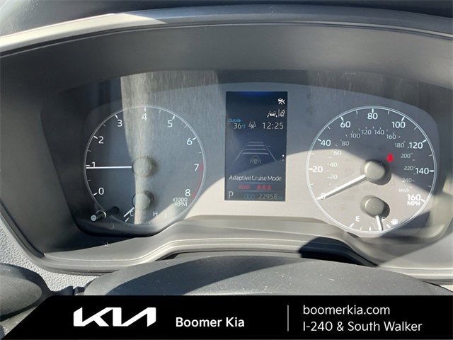 Used 2025 Toyota Corolla LE image 21