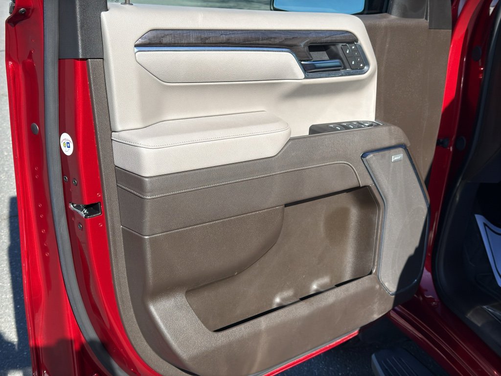 Used 2025 Chevrolet Silverado 1500 LTZ w/ LTZ Convenience Package II image 10