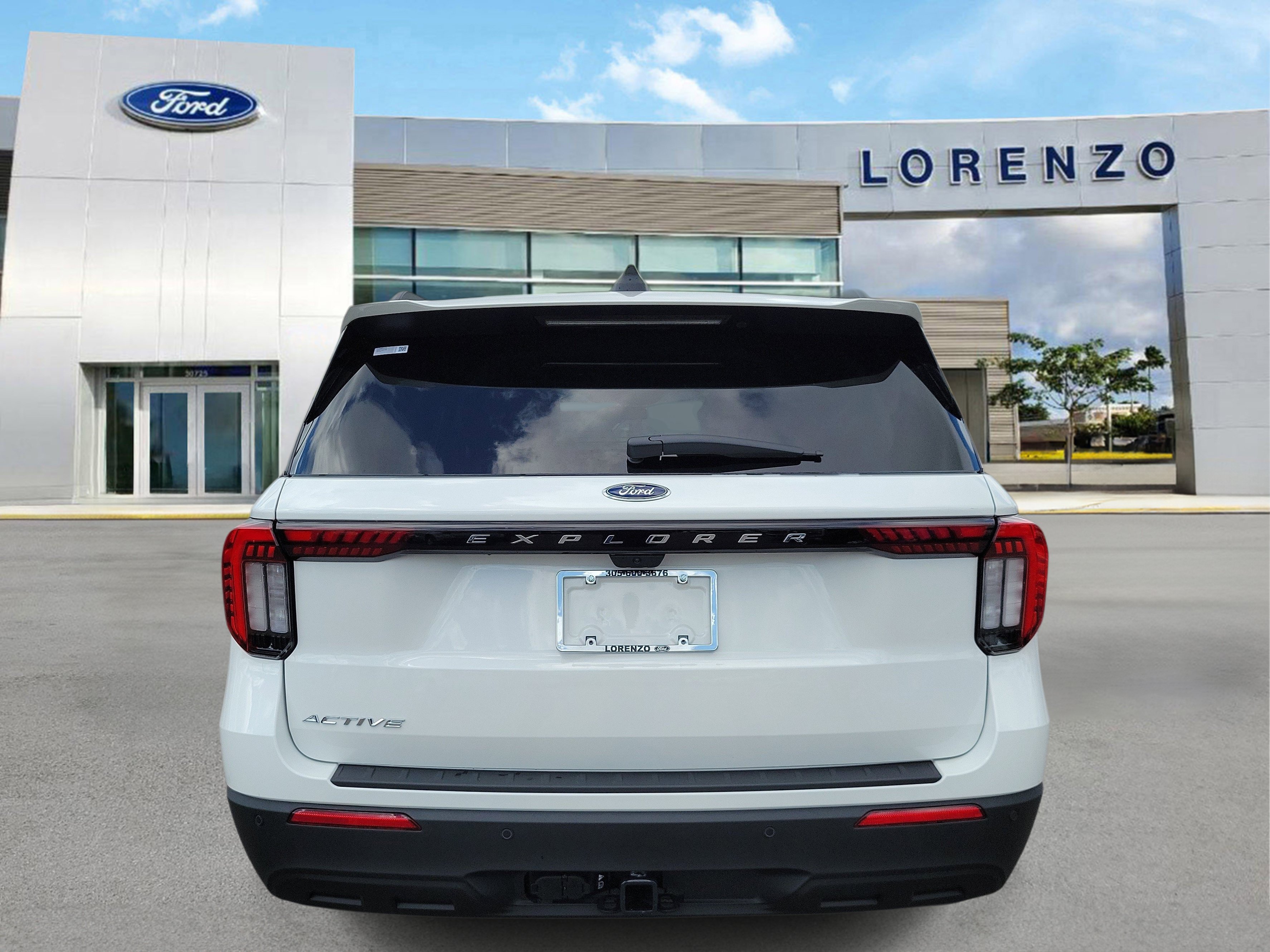 New 2026 Ford Explorer Active RWD image 5