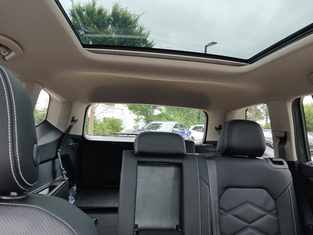 New 2026 Volkswagen Atlas SE FWD image 26