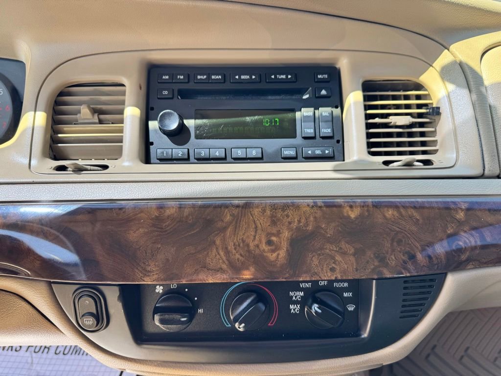 Used 2006 Mercury Grand Marquis GS RWD image 5