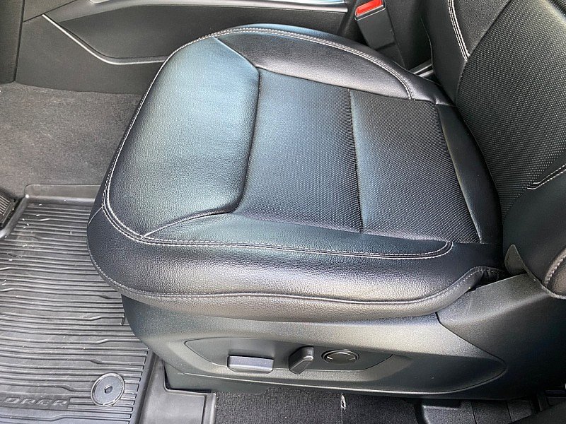 Certified 2023 Ford Explorer Limited w/ Limited Technology Package AWD/4WD image 26