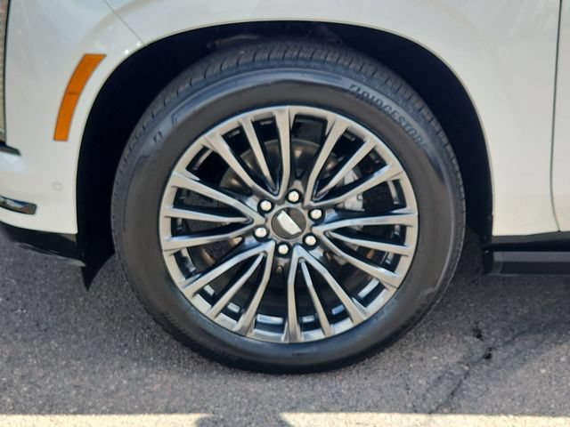 Used 2025 Cadillac Escalade ESV Sport Platinum AWD/4WD image 27
