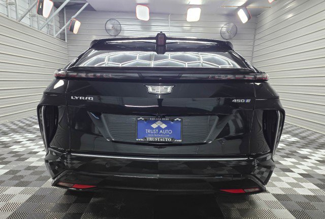 Used 2024 Cadillac Lyriq Luxury RWD image 7