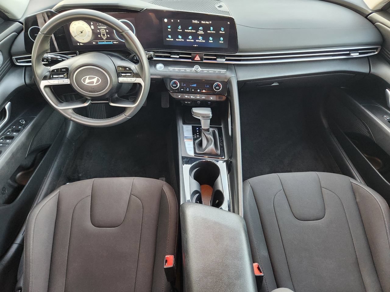 Used 2025 Hyundai Elantra SEL FWD image 25