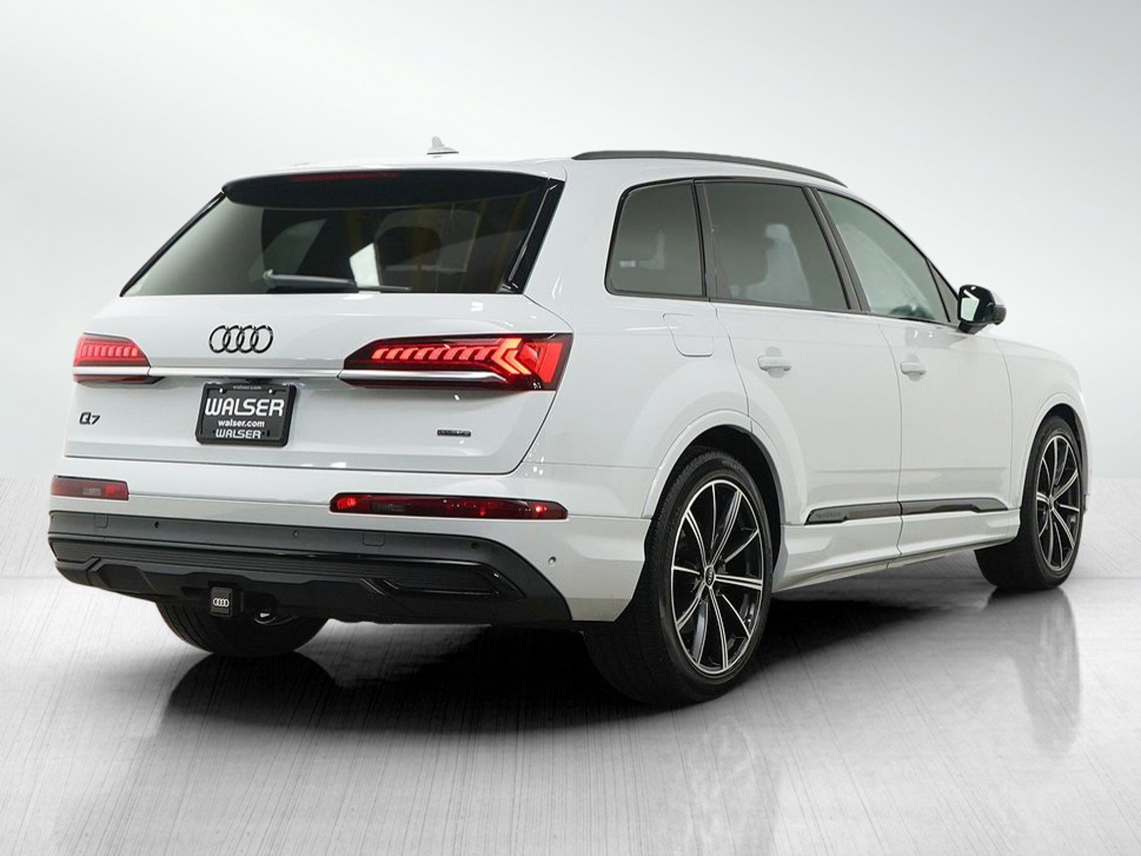 Used 2021 Audi Q7 3.0T Prestige image 5