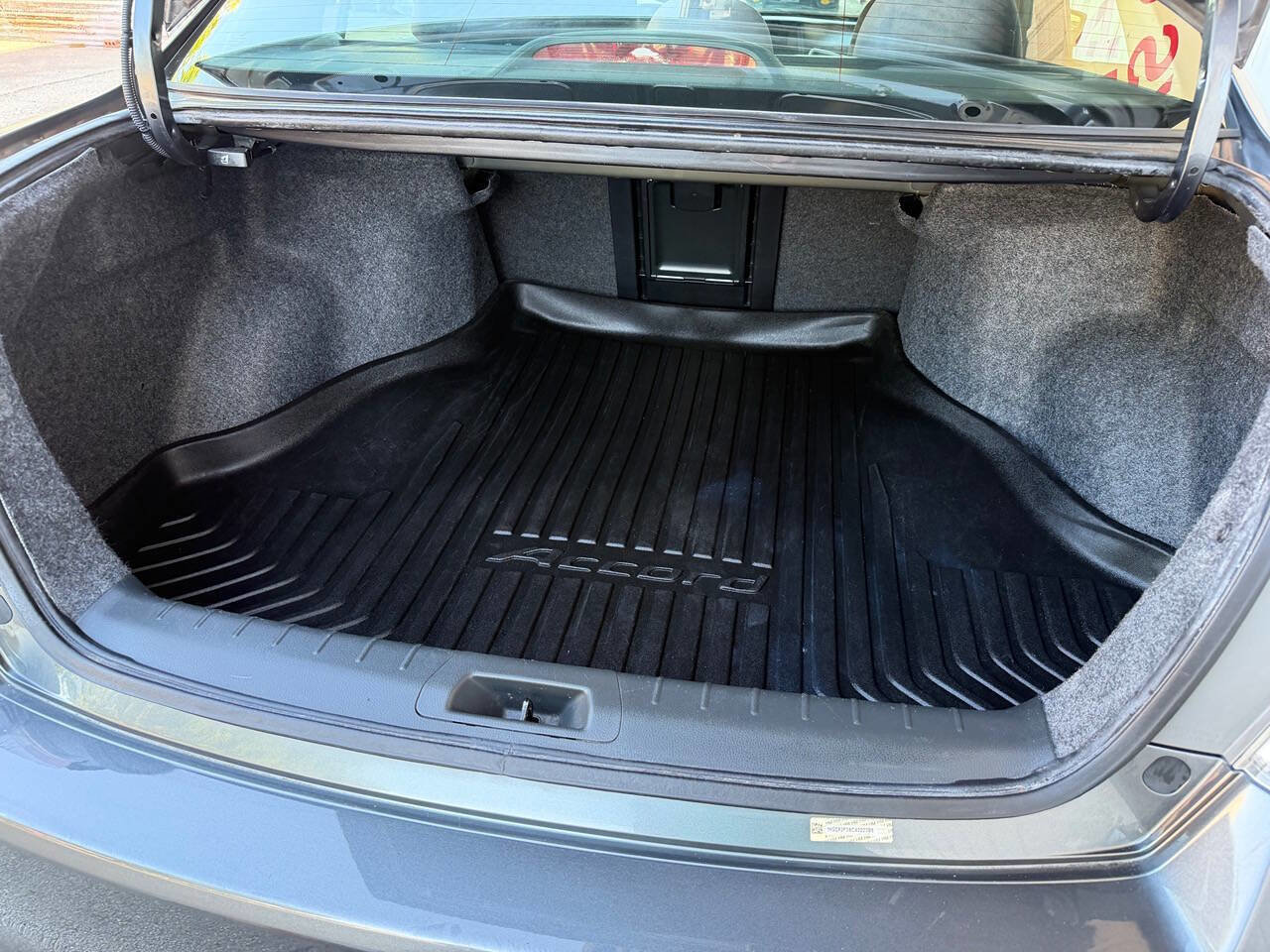 Used 2012 Honda Accord LX image 29