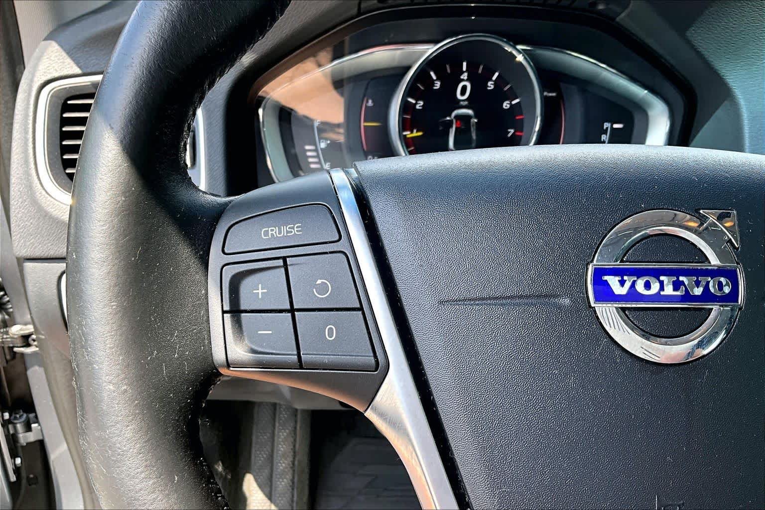 Used 2017 Volvo S60 T5 Inscription FWD image 24