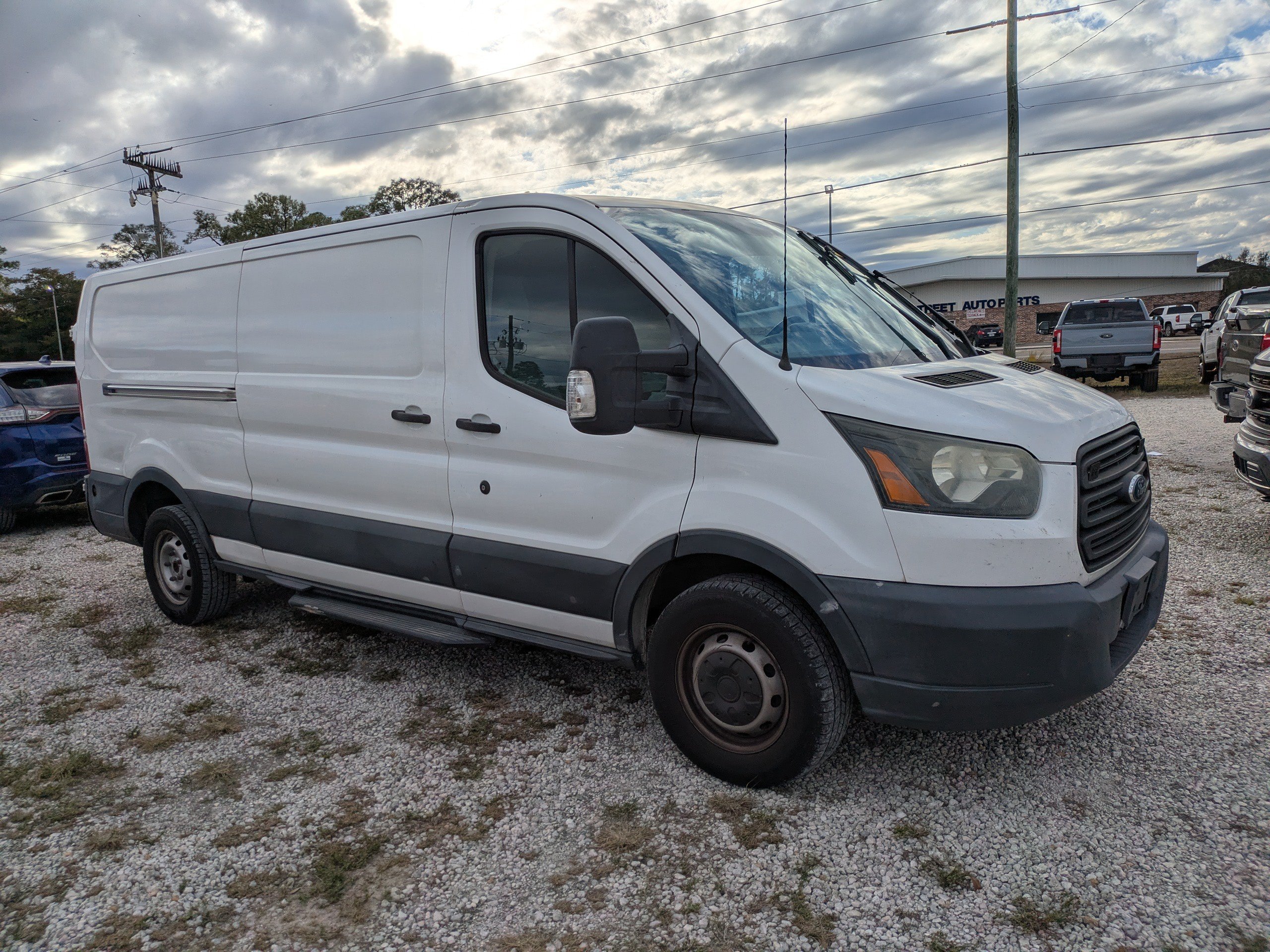 Used 2015 Ford Transit 350 148 Low Roof RWD image 2