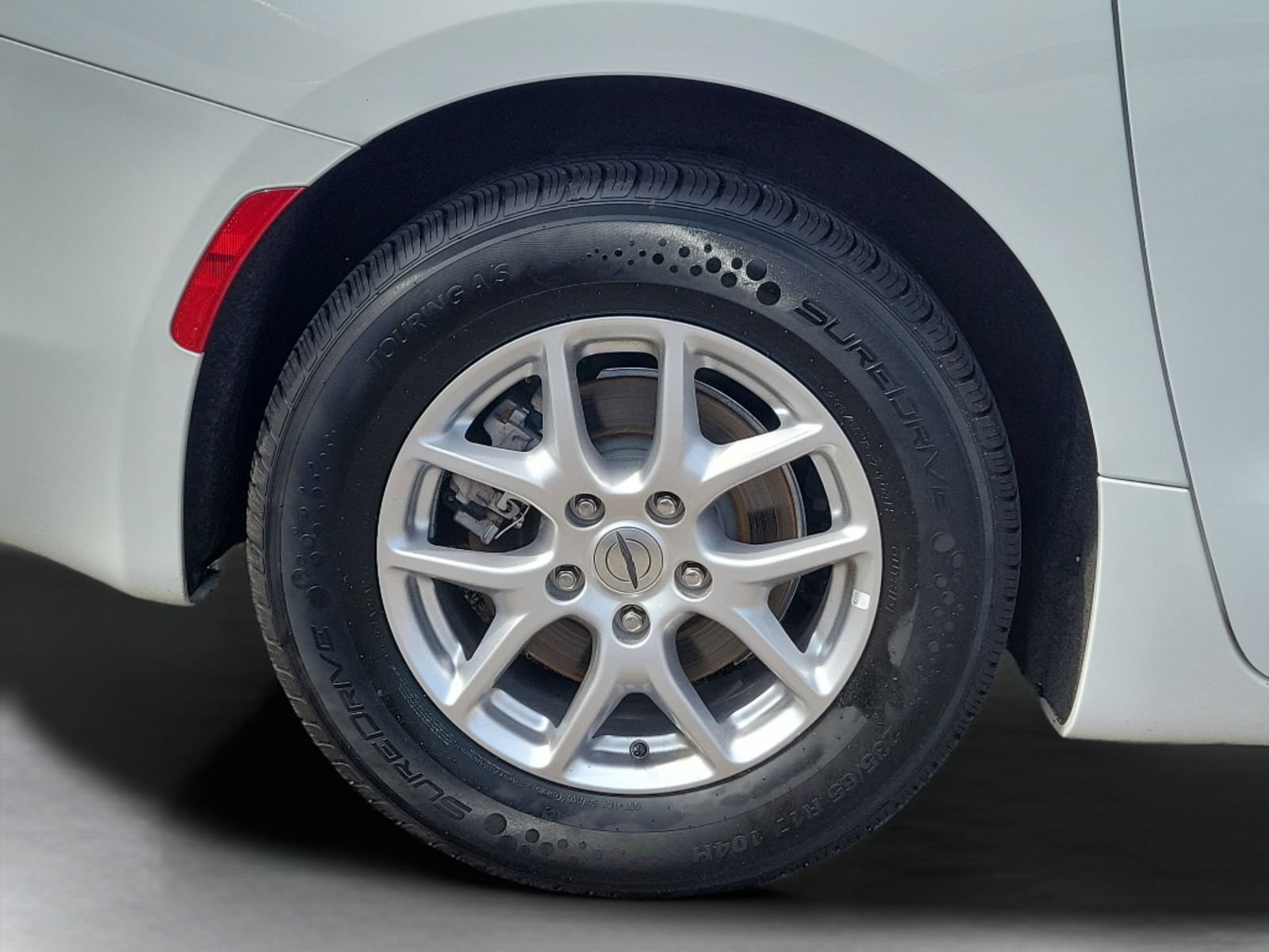 Used 2023 Chrysler Voyager LX FWD image 17