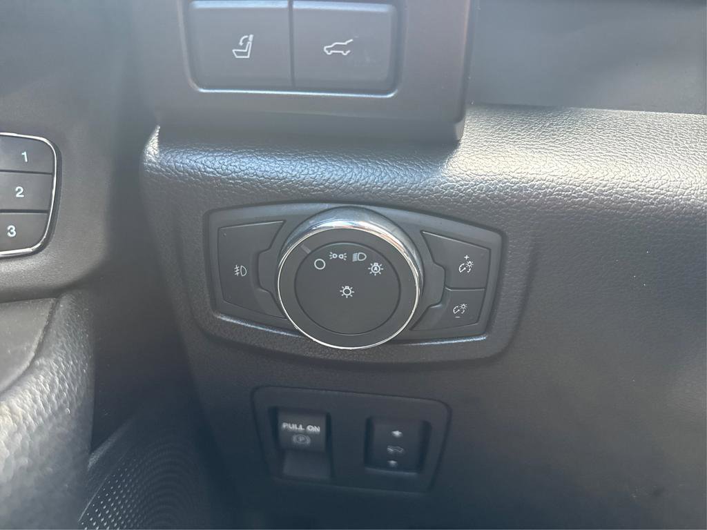 Used 2021 Ford Expedition Max Limited image 19