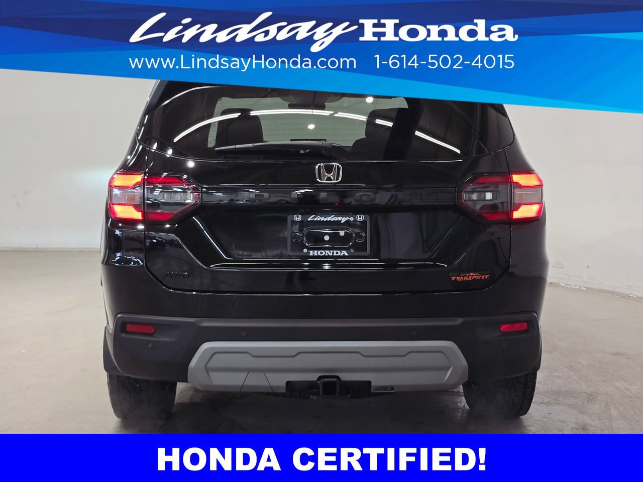 Certified 2025 Honda Pilot TrailSport image 5