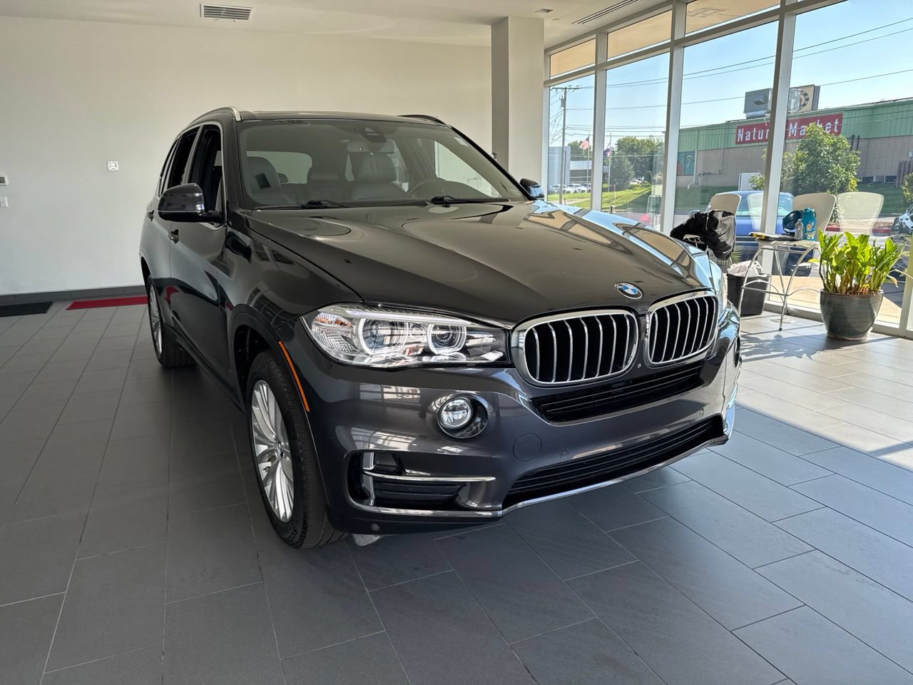 Used 2017 BMW X5 xDrive35i AWD/4WD image 2