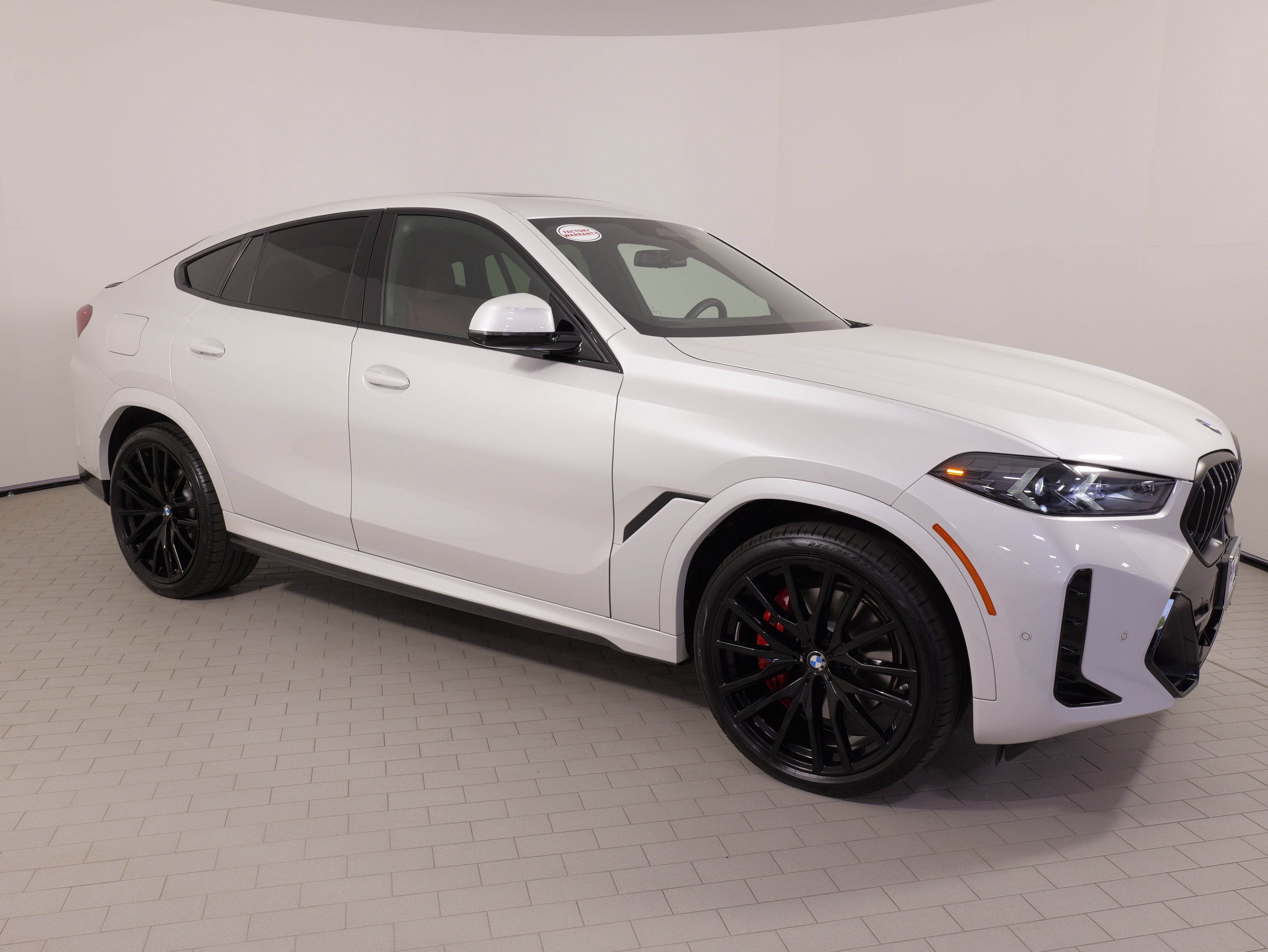 Used 2024 BMW X6 xDrive40i w/ Premium Package AWD/4WD image 9