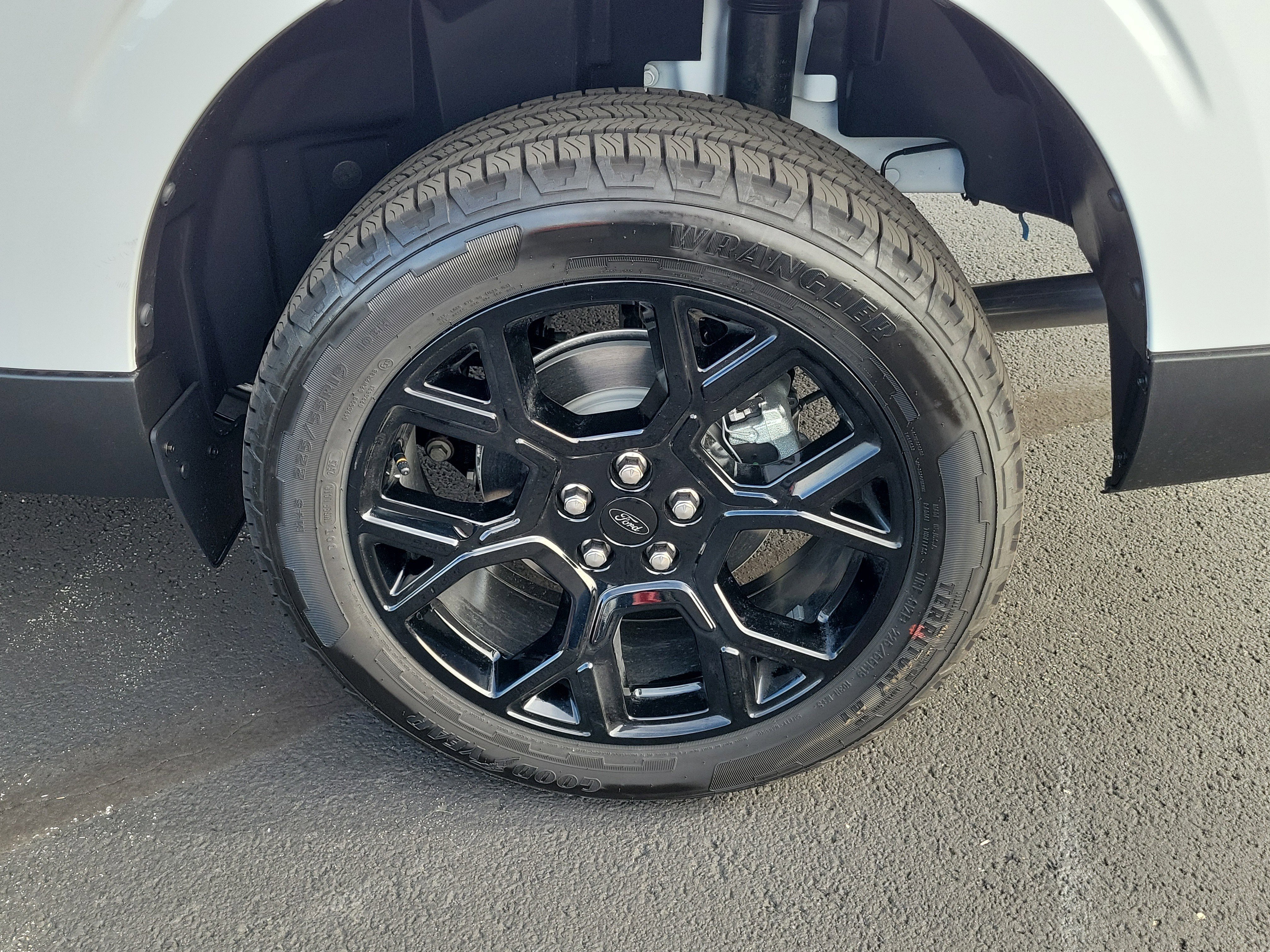 New 2025 Ford Maverick Lariat w/ Black Appearance Package image 5