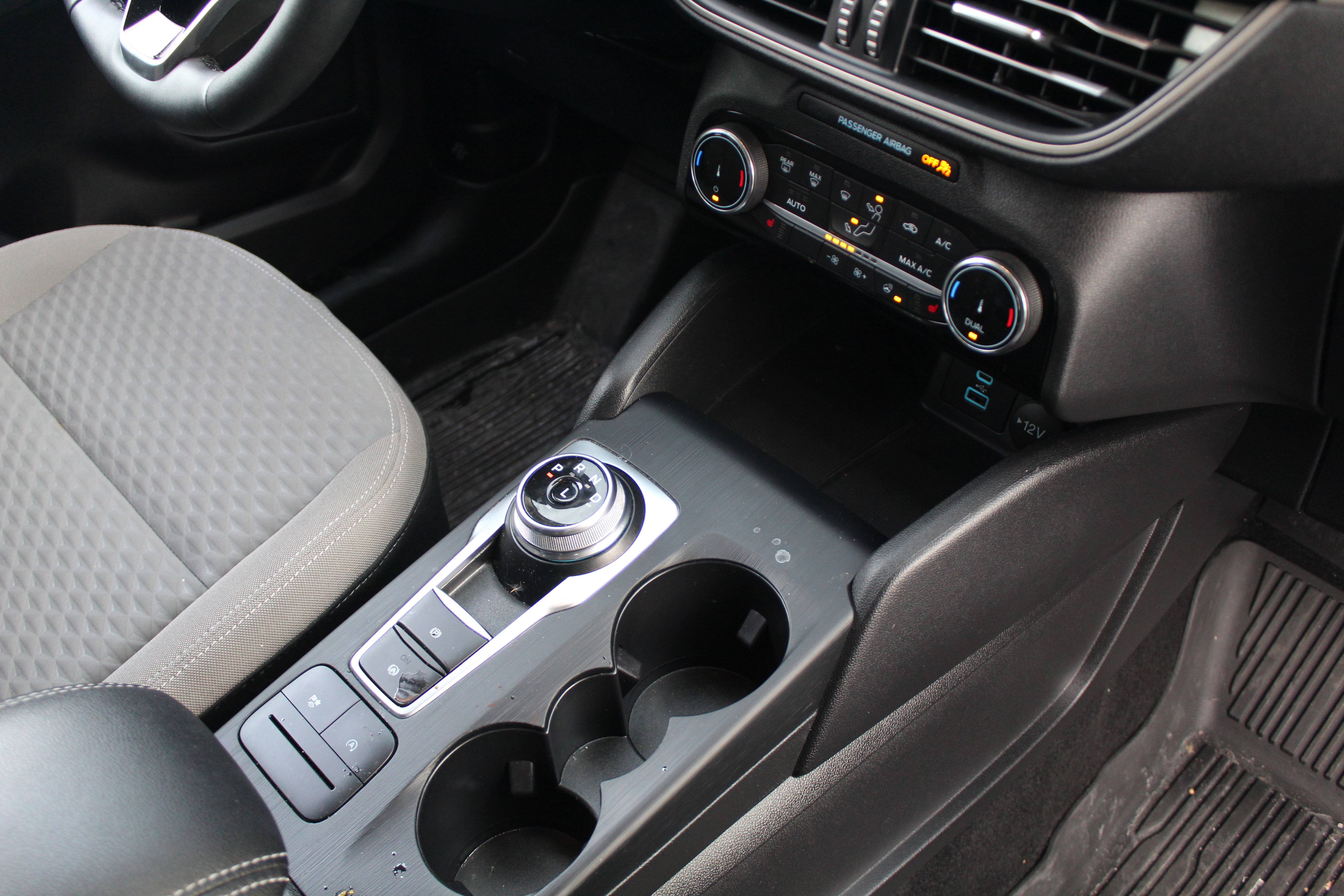 Used 2022 Ford Escape SE w/ Convenience Package image 18